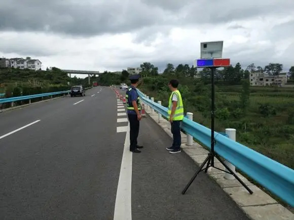徐州高速公路钢护栏